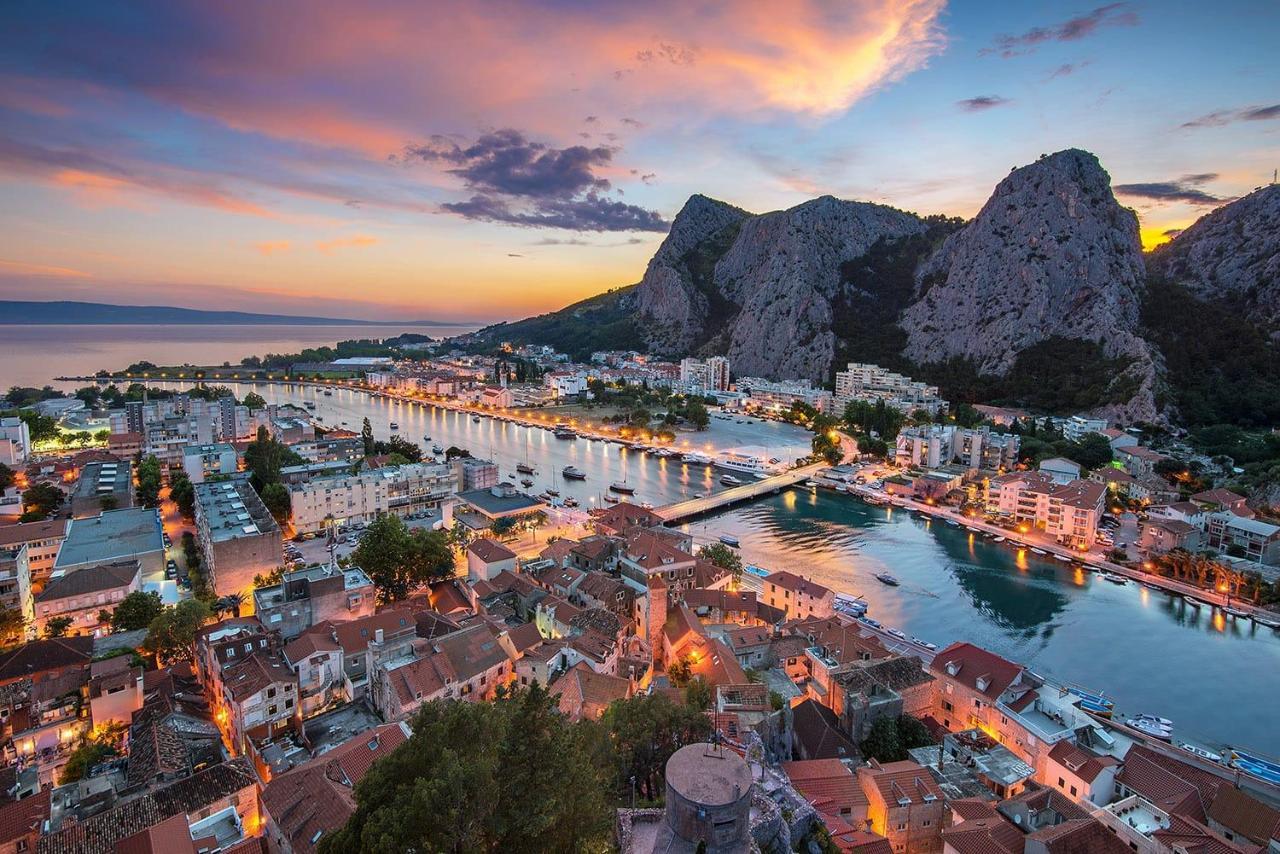 Absolute Beach Villa Omiš Esterno foto